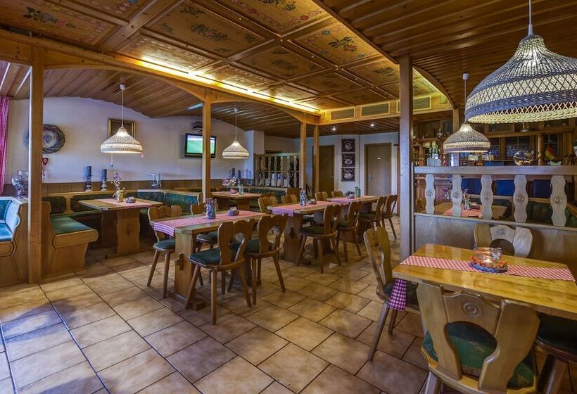 Berggasthof & Hotel Hinterrod