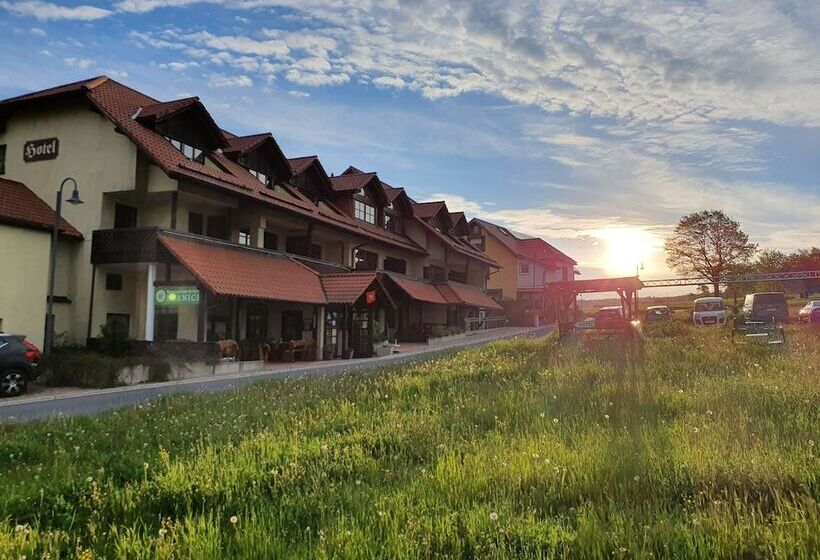 Berggasthof & Hotel Hinterrod