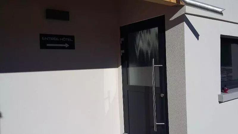 Hotelli Auberge Du Chateau De Joux