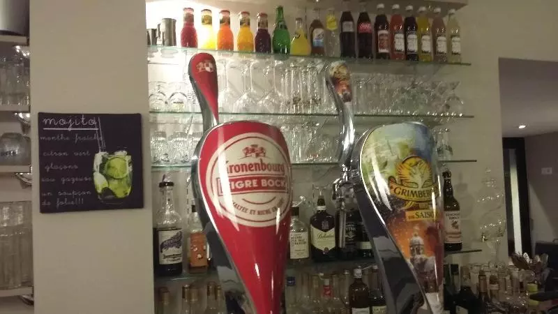 Hotelli Auberge Du Chateau De Joux