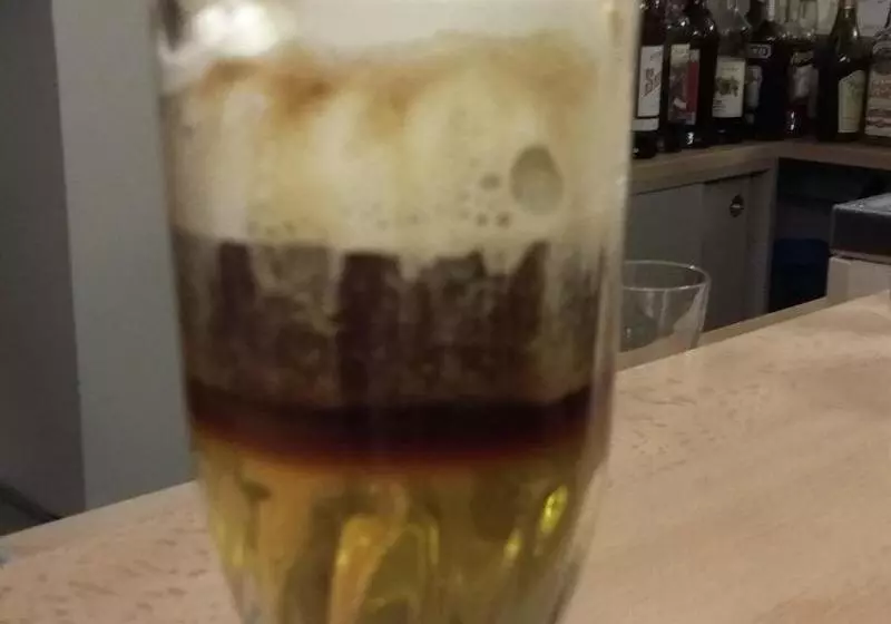 Hotelli Auberge Du Chateau De Joux