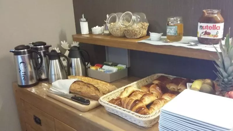 Hotelli Auberge Du Chateau De Joux