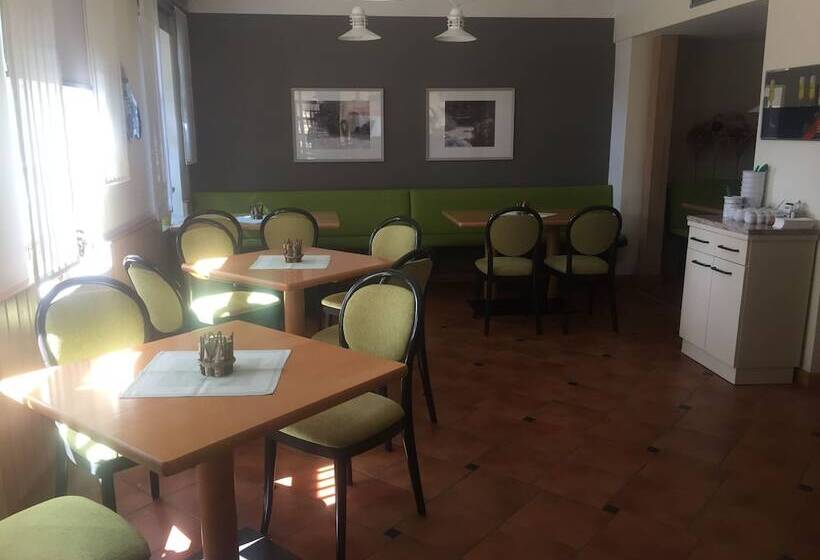 בית מלון כפרי Landvogt