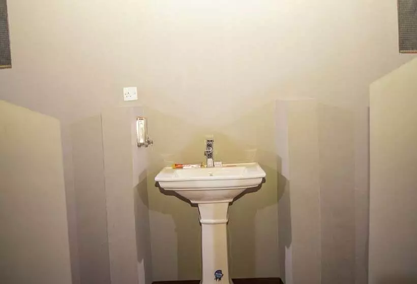 Hotelli Mabata Makali Lodge & Campsite