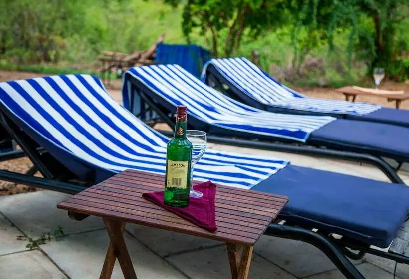 Hotelli Mabata Makali Lodge & Campsite