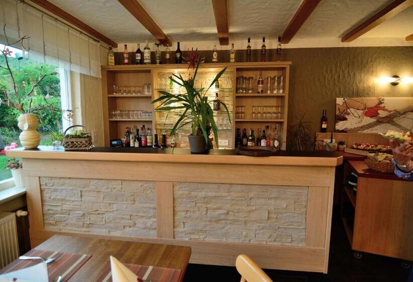 호텔 Restaurant Weingut Kapellenhof