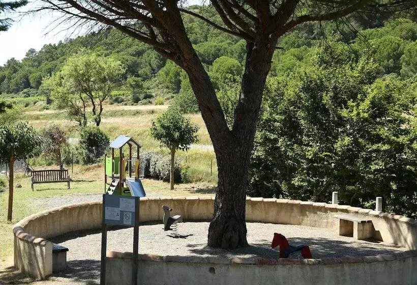 Hotelli Ushuaïa Villages Camping Figurotta