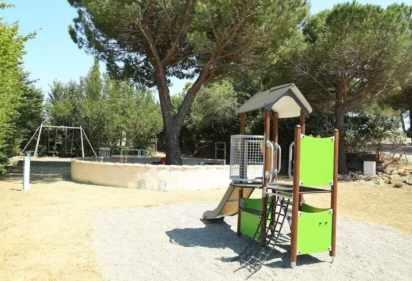 Hotelli Ushuaïa Villages Camping Figurotta