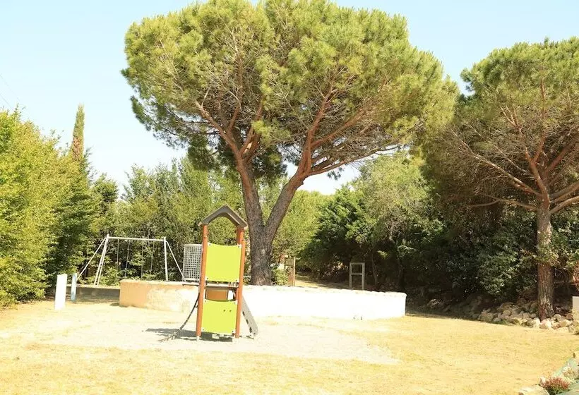 Hotelli Ushuaïa Villages Camping Figurotta