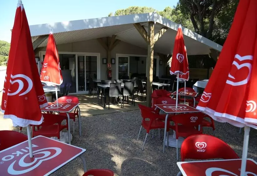 Hotelli Ushuaïa Villages Camping Figurotta