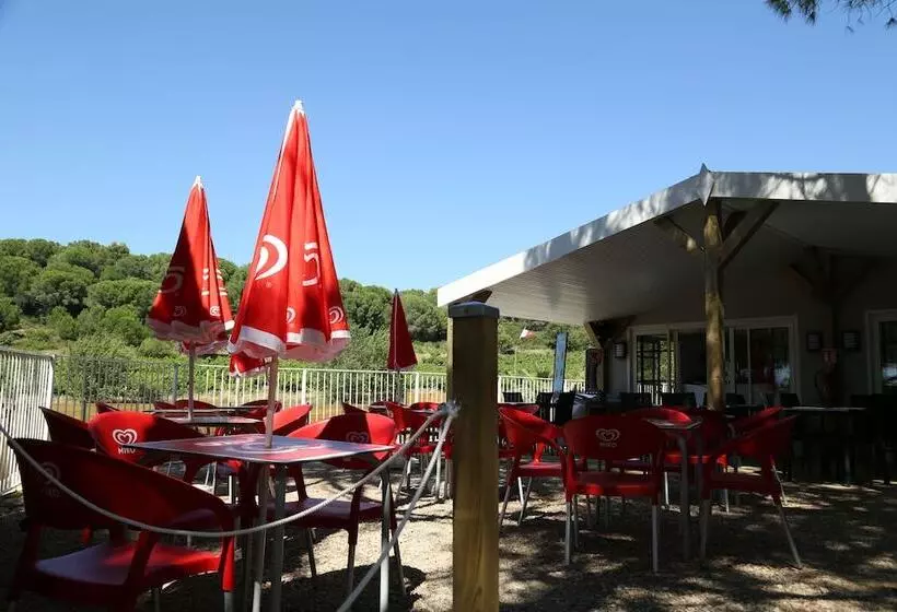 Hotelli Ushuaïa Villages Camping Figurotta