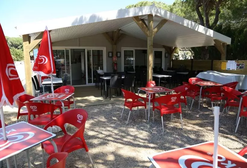 Hotelli Ushuaïa Villages Camping Figurotta