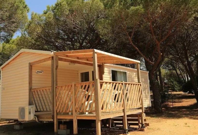 Hotelli Ushuaïa Villages Camping Figurotta