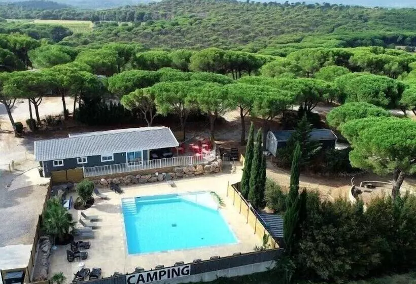 Hotelli Ushuaïa Villages Camping Figurotta