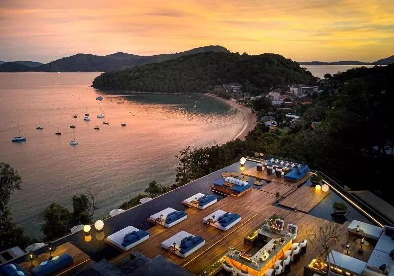 Hotelli V Villas Phuket Mgallery