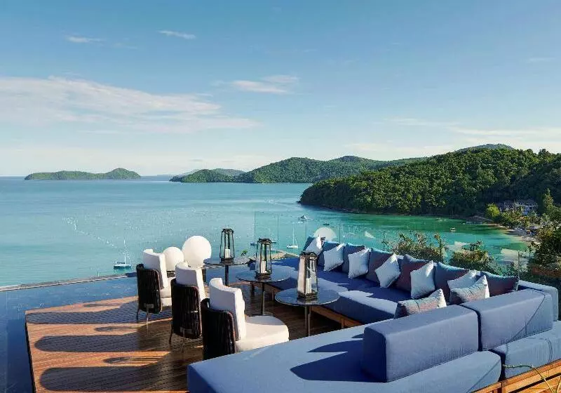 Hotelli V Villas Phuket Mgallery