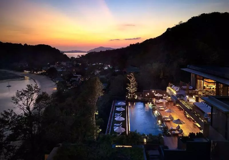 Hotelli V Villas Phuket Mgallery