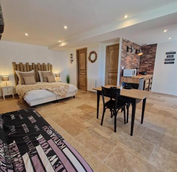 פנסיון Au Fer à Cheval