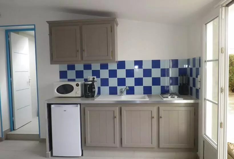 Majatalo Chevrefeuille Et Eglantine