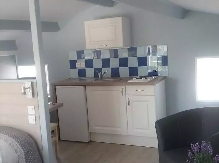 Majatalo Chevrefeuille Et Eglantine