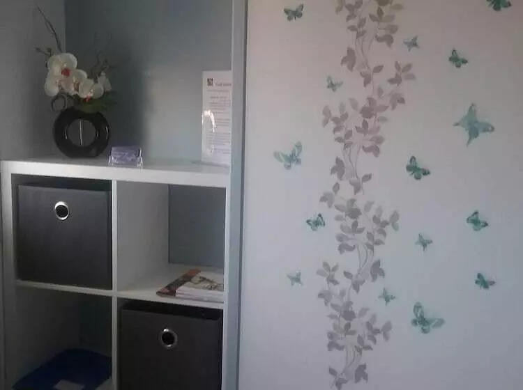 Majatalo Chevrefeuille Et Eglantine