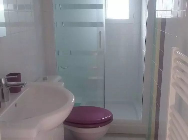 Majatalo Chevrefeuille Et Eglantine