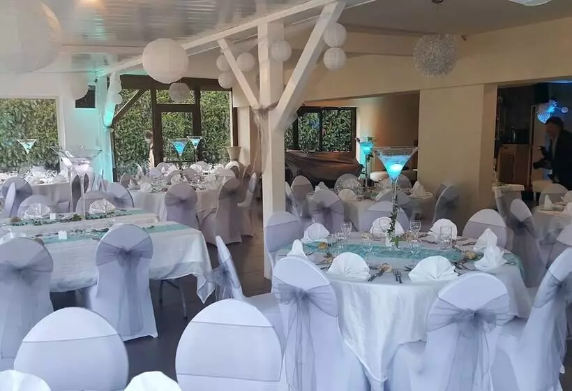 Majatalo Domaine Des Pierres Dorées