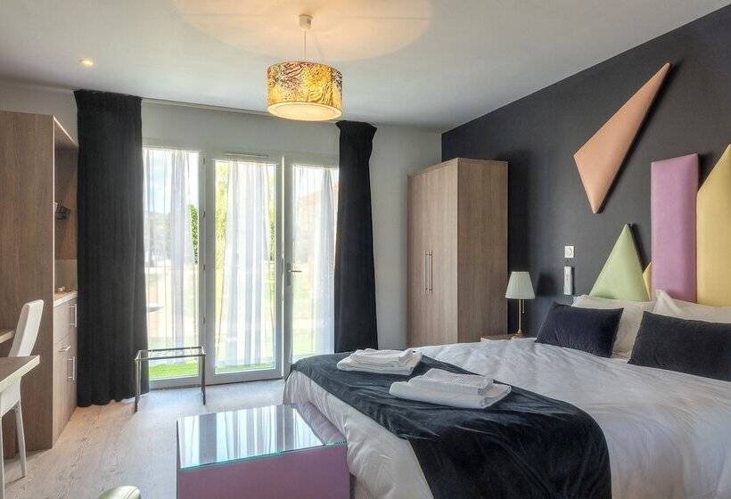 بنسيون Domaine Des Pierres Dorées