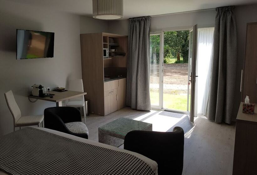 بنسيون Domaine Des Pierres Dorées