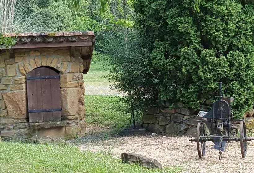 Majatalo Domaine Des Pierres Dorées