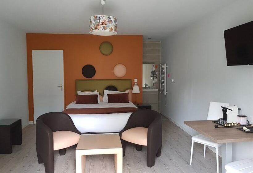 بنسيون Domaine Des Pierres Dorées