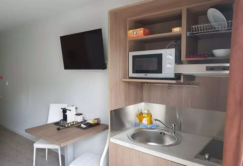 Majatalo Domaine Des Pierres Dorées