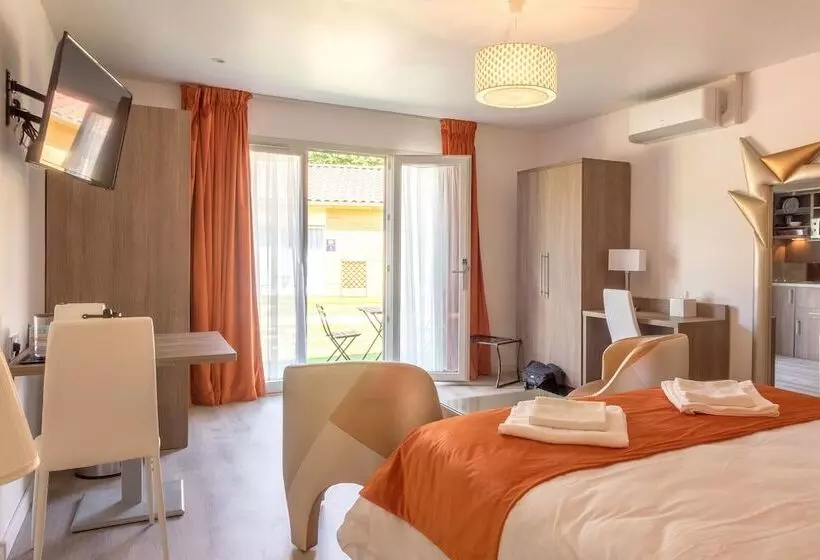 Majatalo Domaine Des Pierres Dorées