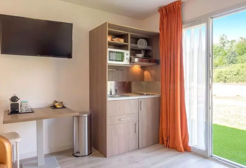 Majatalo Domaine Des Pierres Dorées