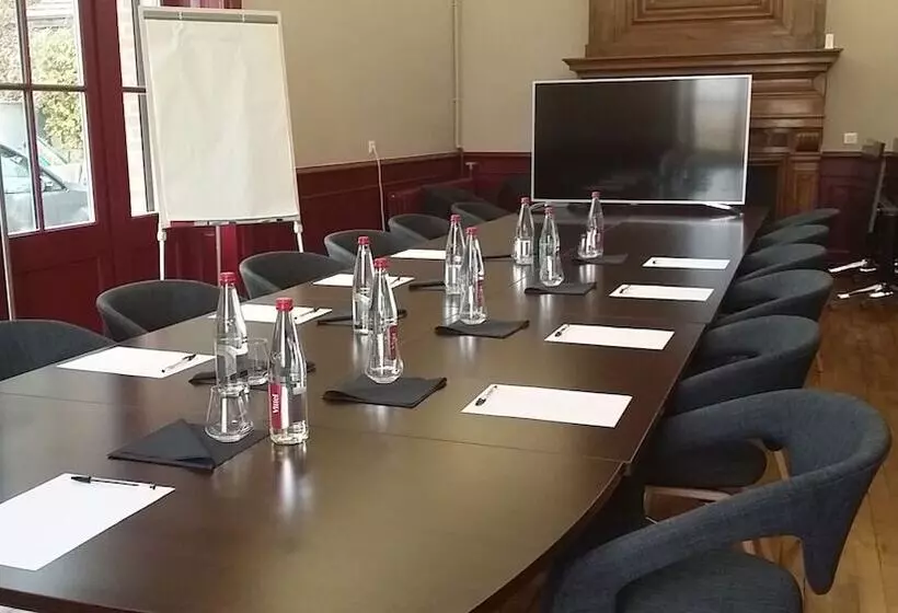 Majatalo Le Domaine De Dony