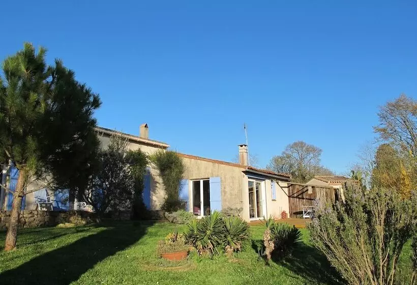 ペンション Les Roulottes Du Lauragais