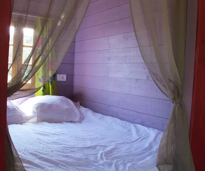 ペンション Les Roulottes Du Lauragais