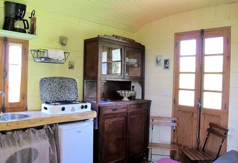 ペンション Les Roulottes Du Lauragais