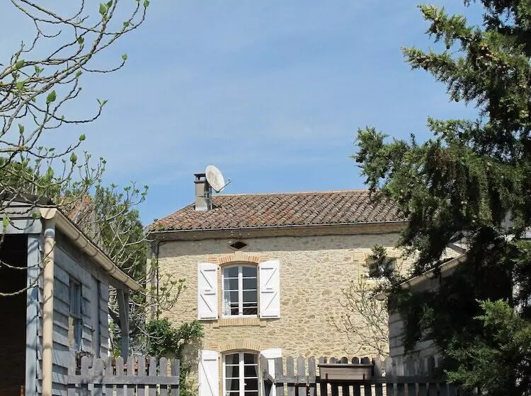 ペンション Les Roulottes Du Lauragais