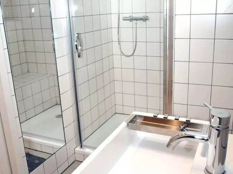 Majatalo Penzion U Hájovny U Pískoven   Vlkov