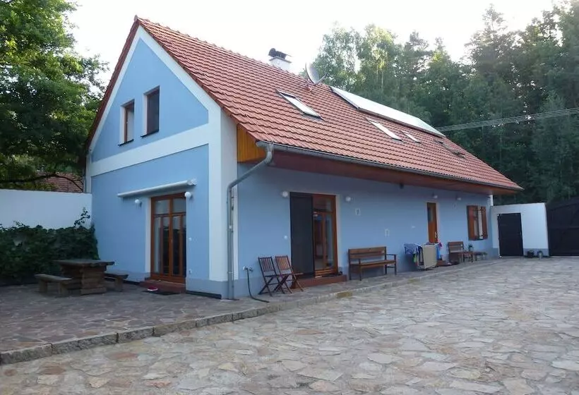Majatalo Penzion U Hájovny U Pískoven   Vlkov