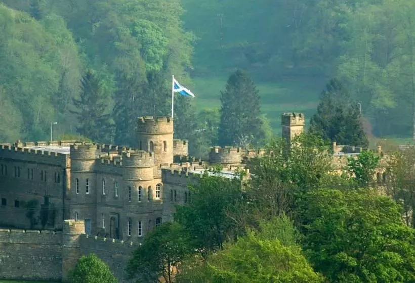 Lovely Cottage In Garden Grounds Near Centre