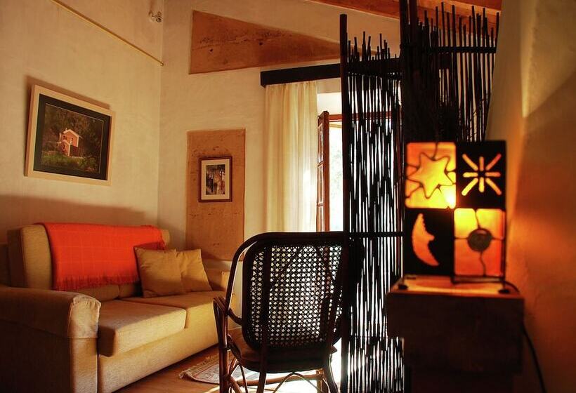 Quiet Cottage In Estate Casas Da Cerca Near Troviscais