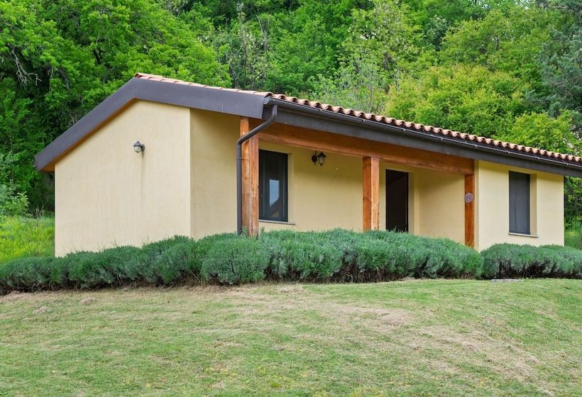 Captivating Cottage In San Ginesio With Swimming Pool