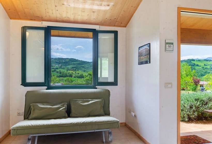 Captivating Cottage In San Ginesio With Swimming Pool