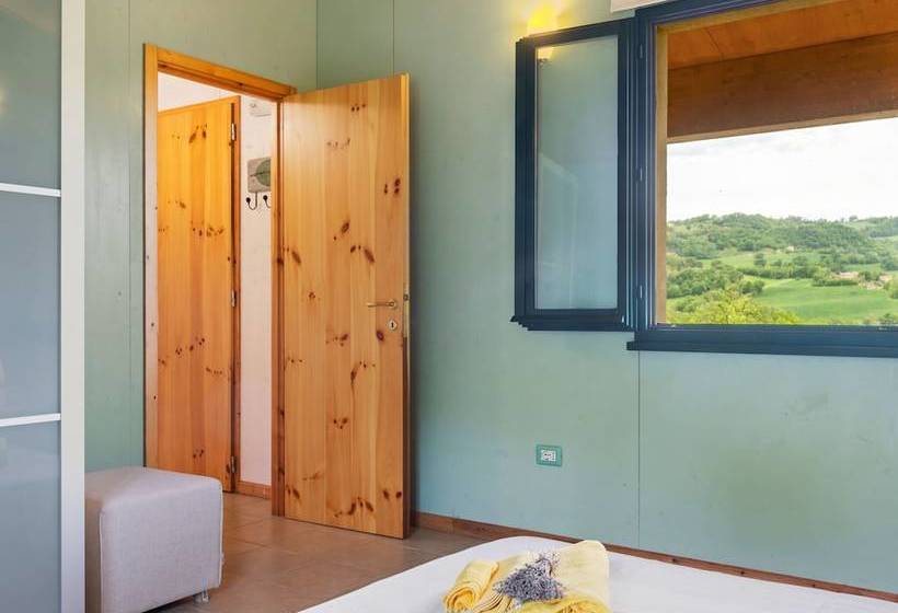 Captivating Cottage In San Ginesio With Swimming Pool