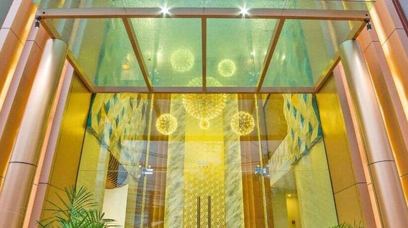 בית מלון כפרי Oceana Kamala Resort