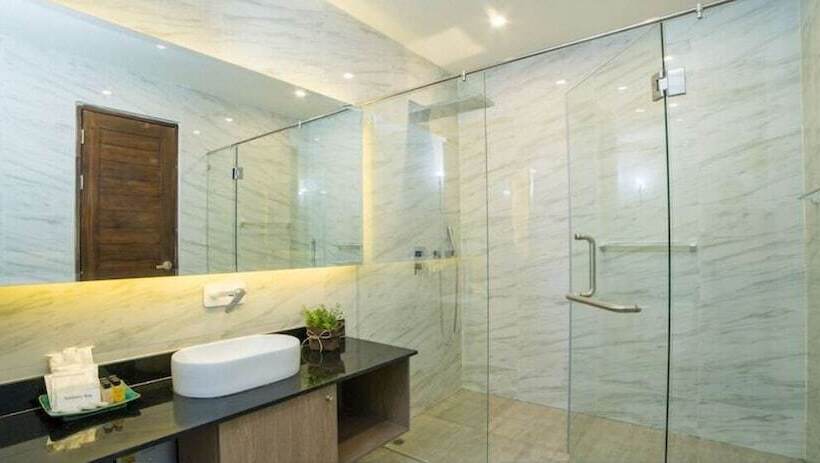 בית מלון כפרי Oceana Kamala Resort