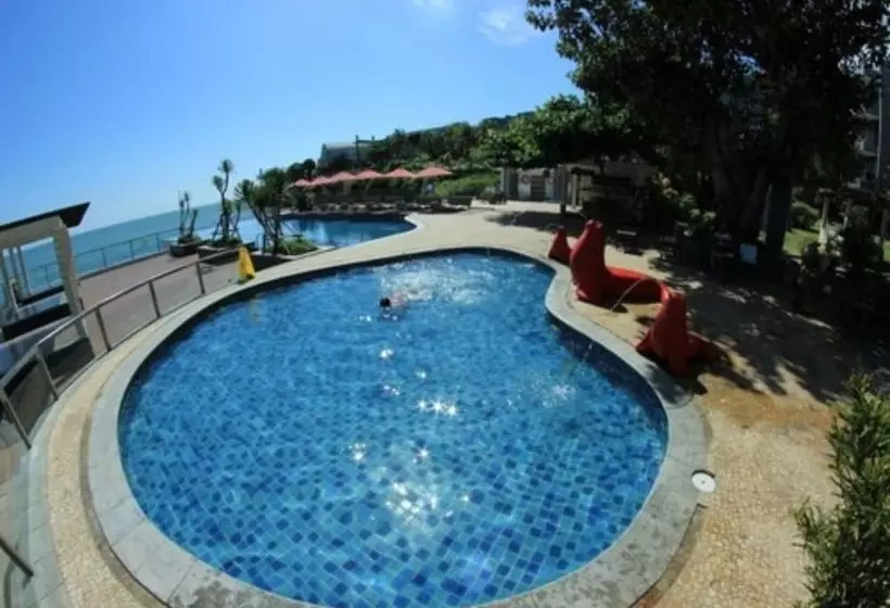 Hotelli Tanjung Kodok Beach Resort