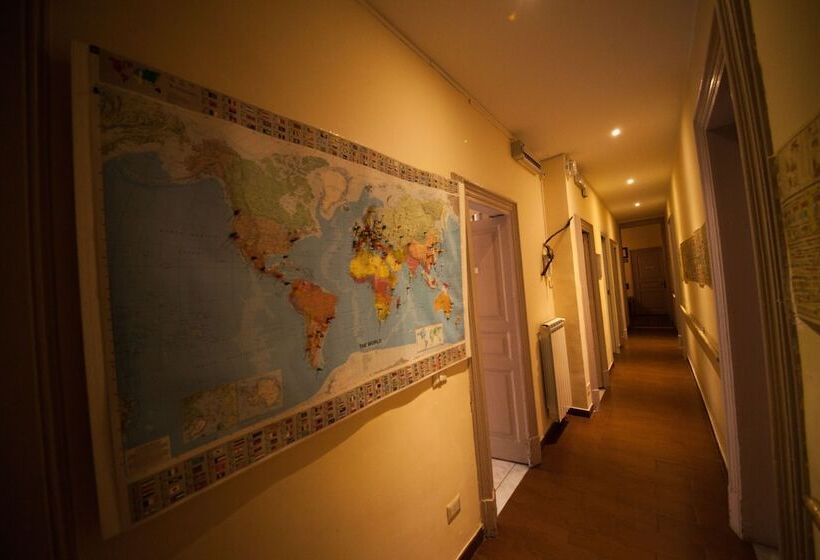 پانسیون Casa Verdi   House Of Travelers